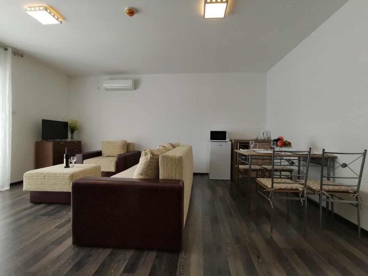 Apartments Apple Cat Montenegro Ko 比耶拉 外观 照片